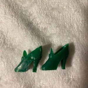 Barbie doll vintage green pilgrim heels